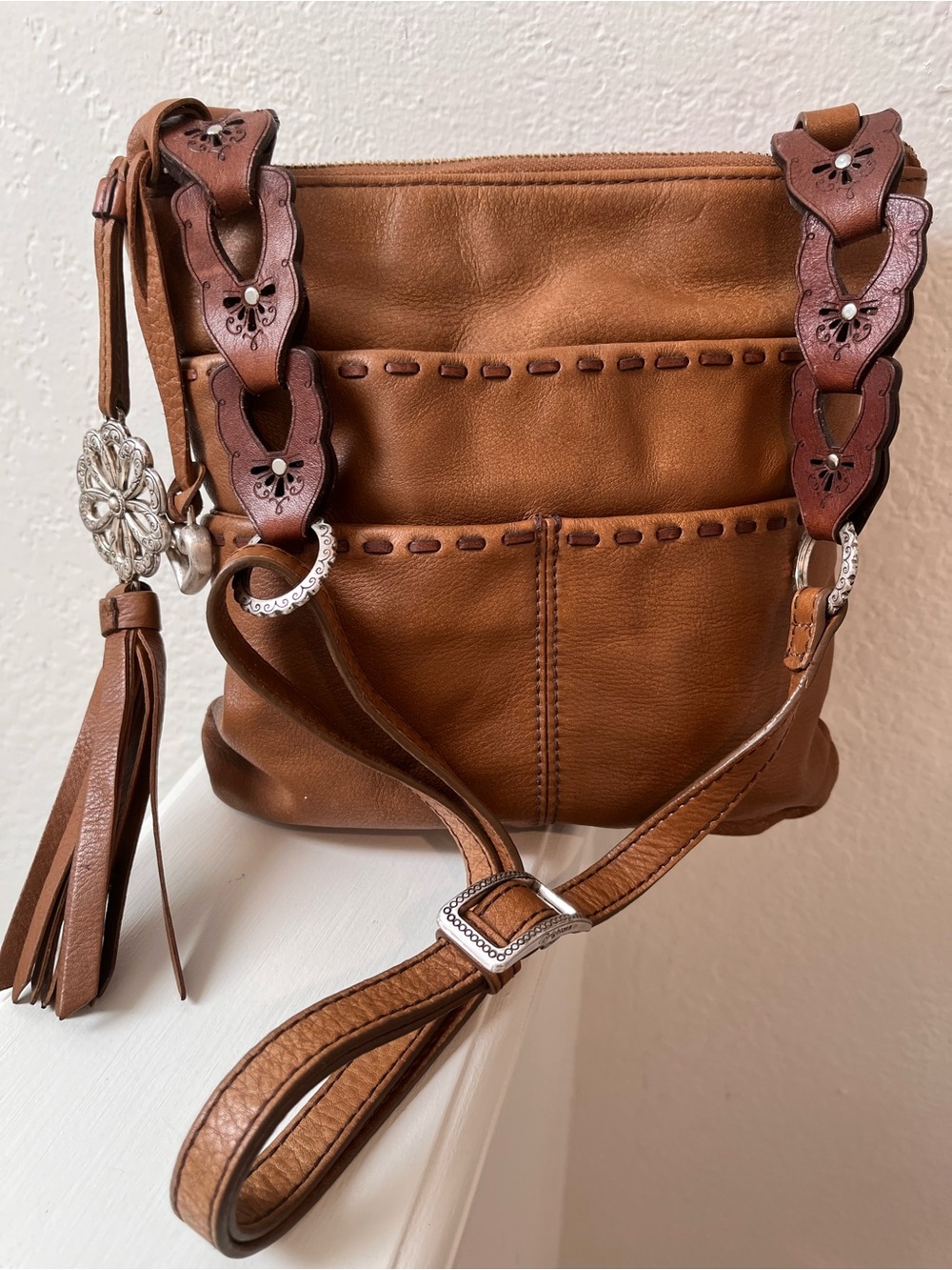 Vintage Brighton Tan Leather Crossbody Bag with Decorative Strap and Tassel